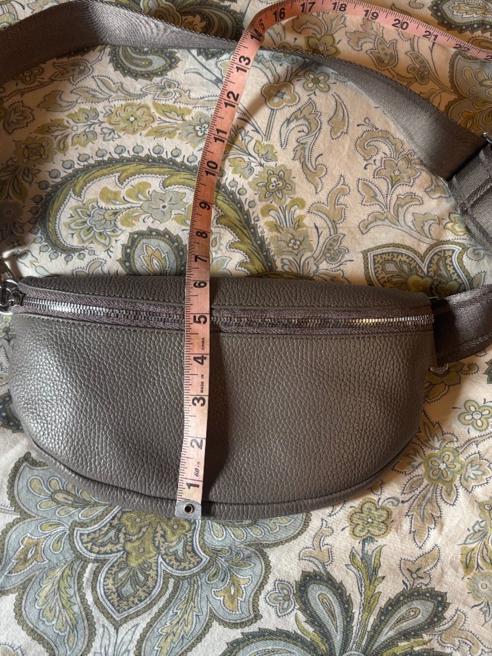 NWT Quince Italian Pebbled Leather Sling Bag - Picture 2 of 11